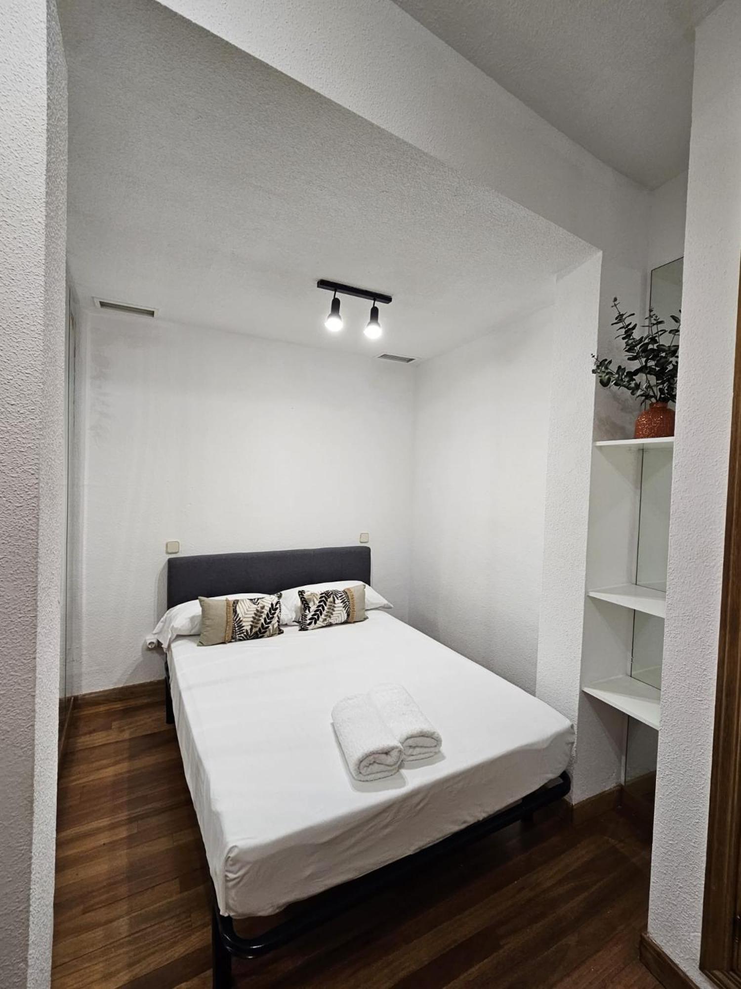 Apartamentos Sleep In Madrid Bagian luar foto